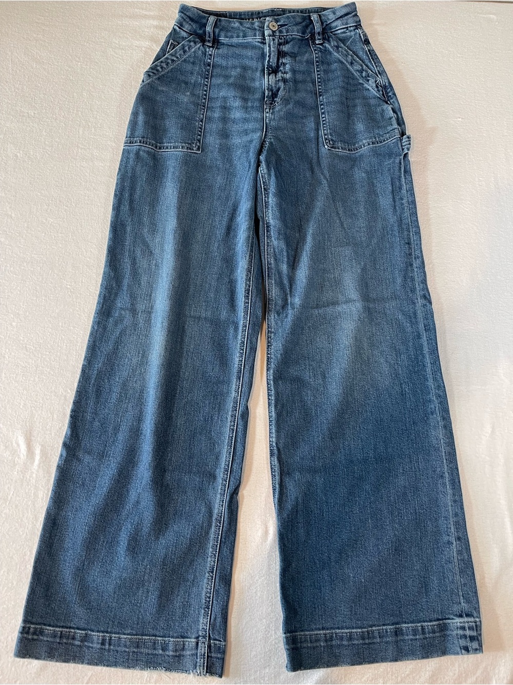 American Eagle Outfitters Curvy Super High-Rise Baggy Wide Leg Stretch Jeans